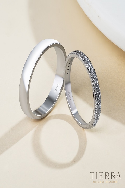 Nhẫn cưới vàng trắng giá bao nhiêu tiền một cặp? Mua nhẫn cưới vàng trắng 18K hay 14K?